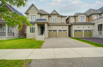 Detached in Aurora