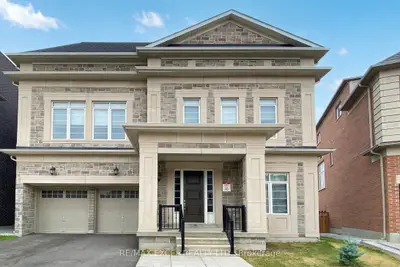 Detached in Richmond Hill