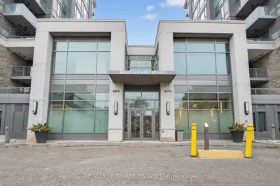 Condo Apartment in Markham