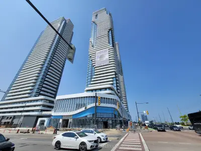 Common Element Condo in Vaughan