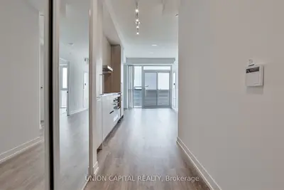 Condo Apartment in Vaughan