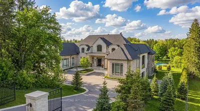 46 Steeplechase Avenue, Aurora, On L4g 6w5