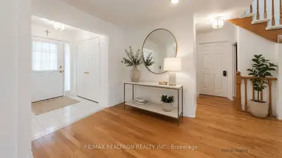 47 Central Park Drive, Markham, On L3p 7s3