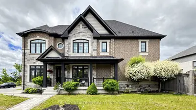 18 Ladder Crescent, East Gwillimbury, On L9n 0n8