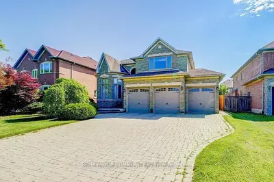 Detached in Richmond Hill