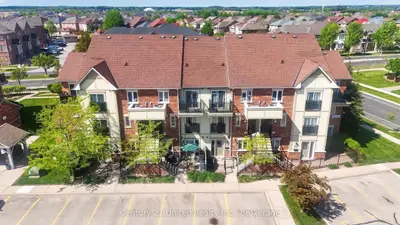 2285 Bur Oak Avenue 30, Markham, On L6e 0b9