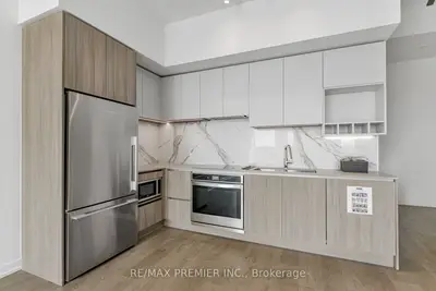 Condo Townhouse in Vaughan