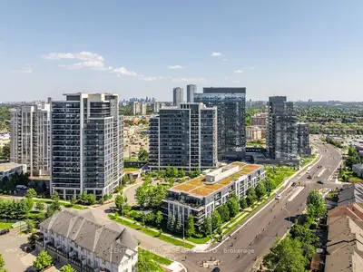 Condo Apartment in Vaughan