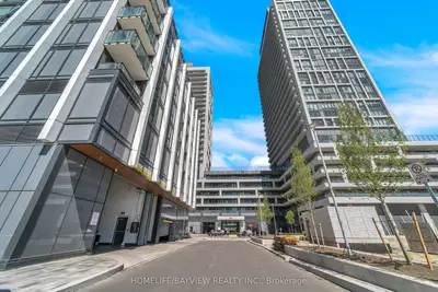 Condo Apartment in Vaughan