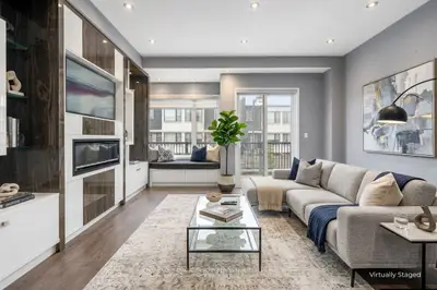 Att/Row/Townhouse in Vaughan