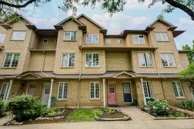 10 St Moritz Way 6, Markham, On L3r 4g4