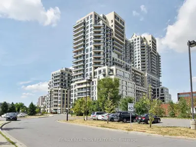 Condo Apartment in Richmond Hill