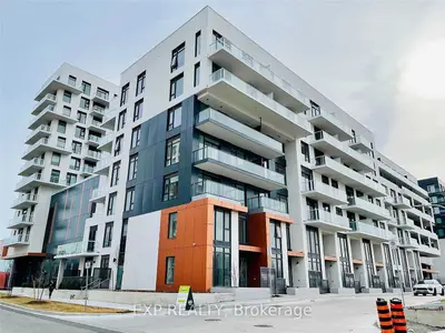 Common Element Condo in Markham