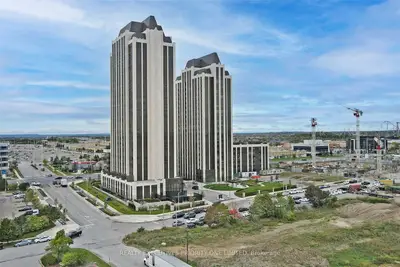 Condo Apartment in Vaughan