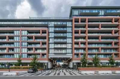 Condo Apartment in Vaughan
