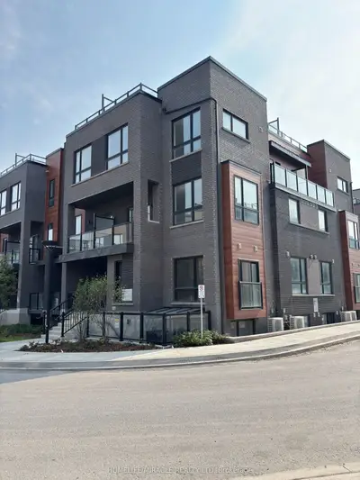 Condo Townhouse in Newmarket