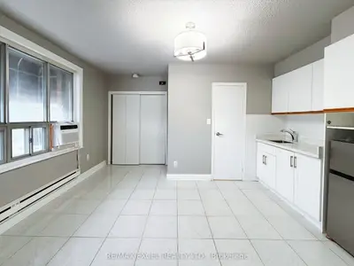 348 Main Street N 2a, Markham, On L3p 1z1
