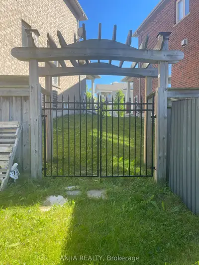 Detached in Richmond Hill