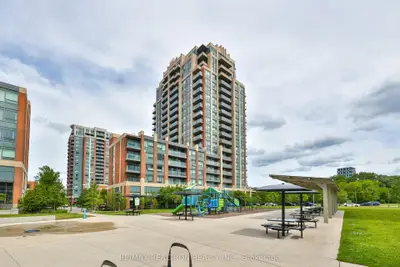 Condo Apartment in Markham