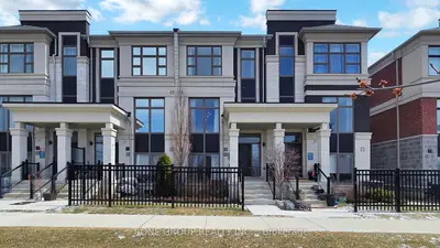 Att/Row/Townhouse in Markham