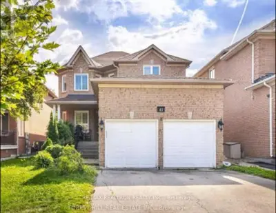 Detached in Richmond Hill