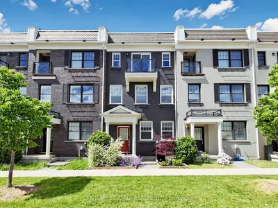 Att/Row/Townhouse in Whitchurch-Stouffville