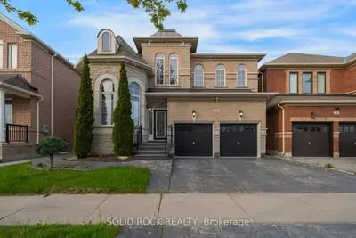 32 Albert Roffey Crescent, Markham, On L6b 0h1