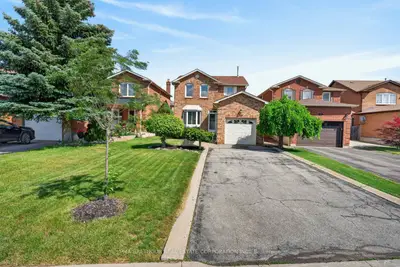 Detached in Vaughan