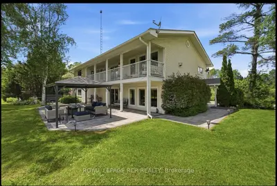 21324 Mccowan Road, East Gwillimbury, On L0g 1m0
