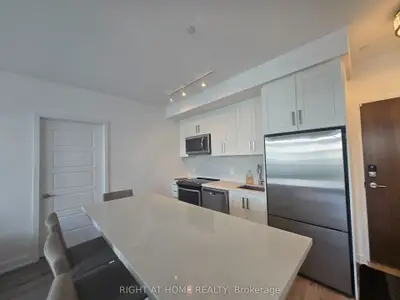 Condo Apartment in Innisfil