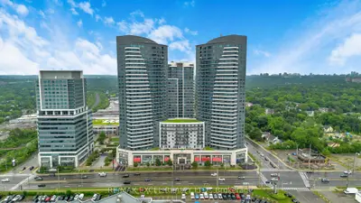 Common Element Condo in Markham