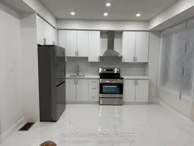 Att/Row/Townhouse in Vaughan