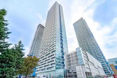 Condo Apartment in Vaughan