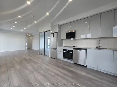 Condo Apartment in Vaughan