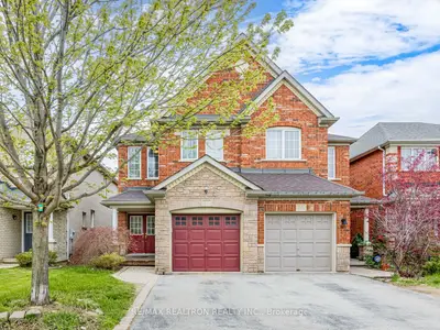 Semi-Detached in Vaughan