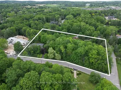 250 Kingscross Drive, King, On L7b 1e7
