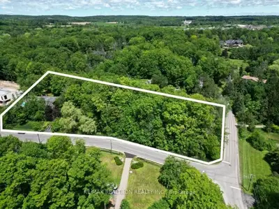 250 Kingscross Drive, King, On L7b 1e7