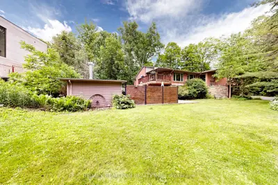 250 Kingscross Drive, King, On L7b 1e7