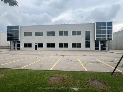 90 Tigi Court, Vaughan, On L4k 5e4