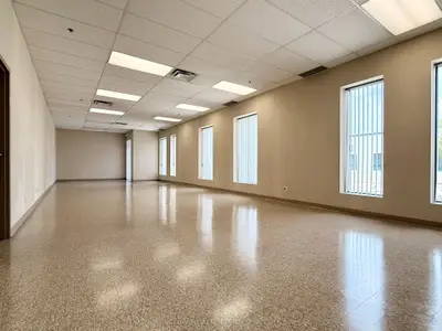 110 Jardin Drive 8-9, Vaughan, On L4k 2t7