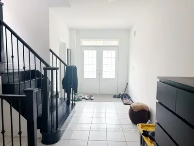 Detached in East Gwillimbury