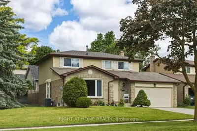 Detached in Newmarket