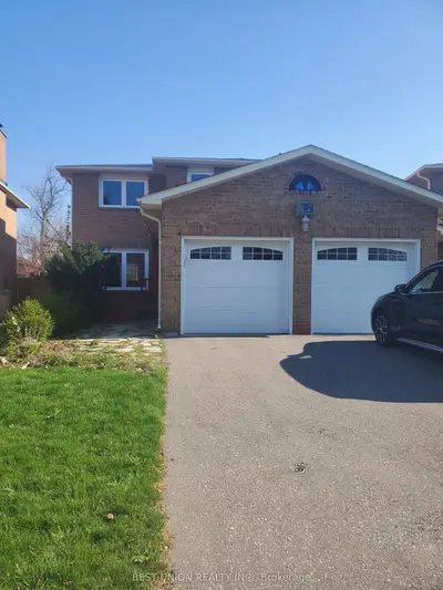Detached in Richmond Hill