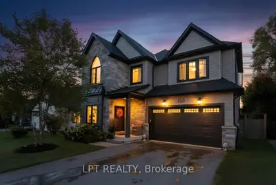 Detached in Newmarket