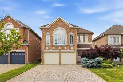 Detached in Richmond Hill
