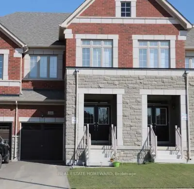 Att/Row/Townhouse in Aurora