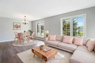 161 Silas Boulevard, Georgina, On L4p 2k2
