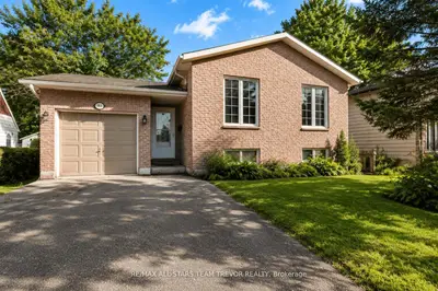 Duplex in Georgina