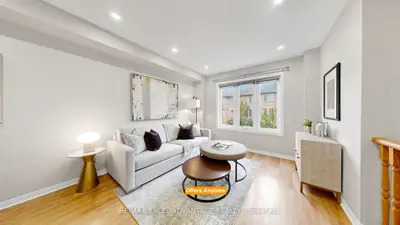 Att/Row/Townhouse in Markham