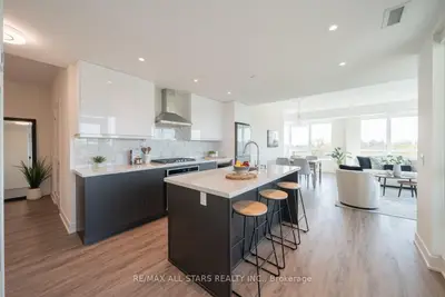 Condo Apartment in Whitchurch-Stouffville
